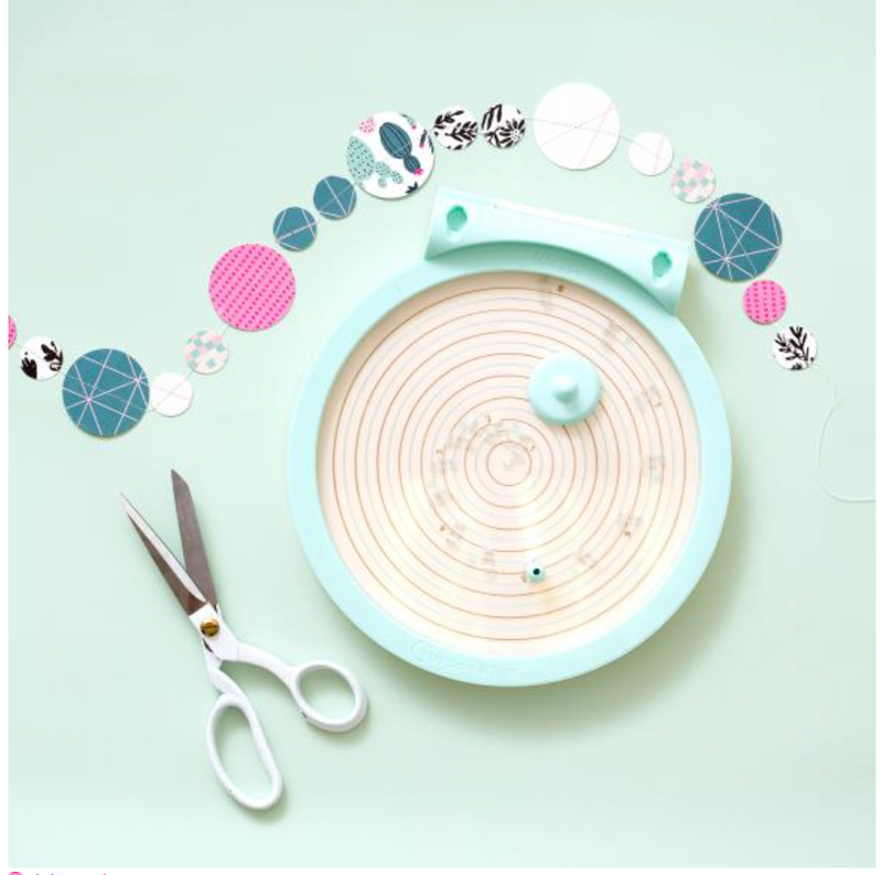 We r Memory Keepers Circle Spin & Trim {W131}