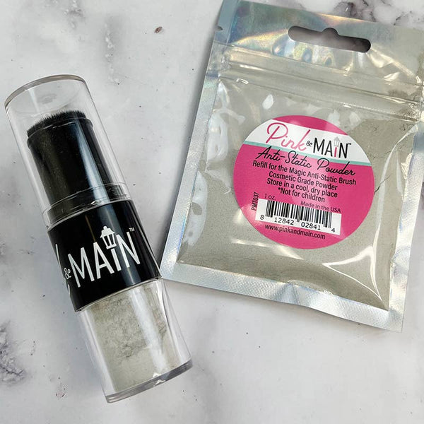 Pink & Main Magic Anti-Static Brush {K110}