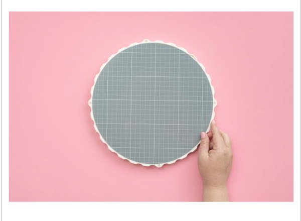 We R Memory Keepers Rotating Platform & Cutting Mat