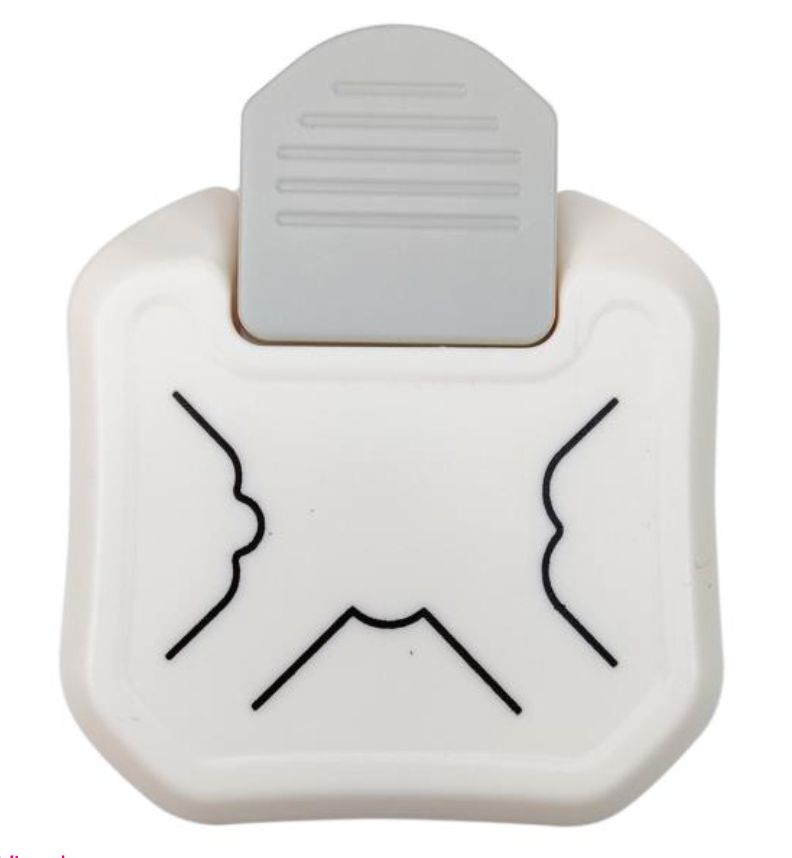 Dress My Craft 3-Way Cloud Corner Punch {K18-K19}